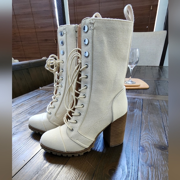 DV DOLCE VITA Ayleen Heeled Lug Sole Combat Boots Size 5 1/2 NWOT - Picture 3 of 12